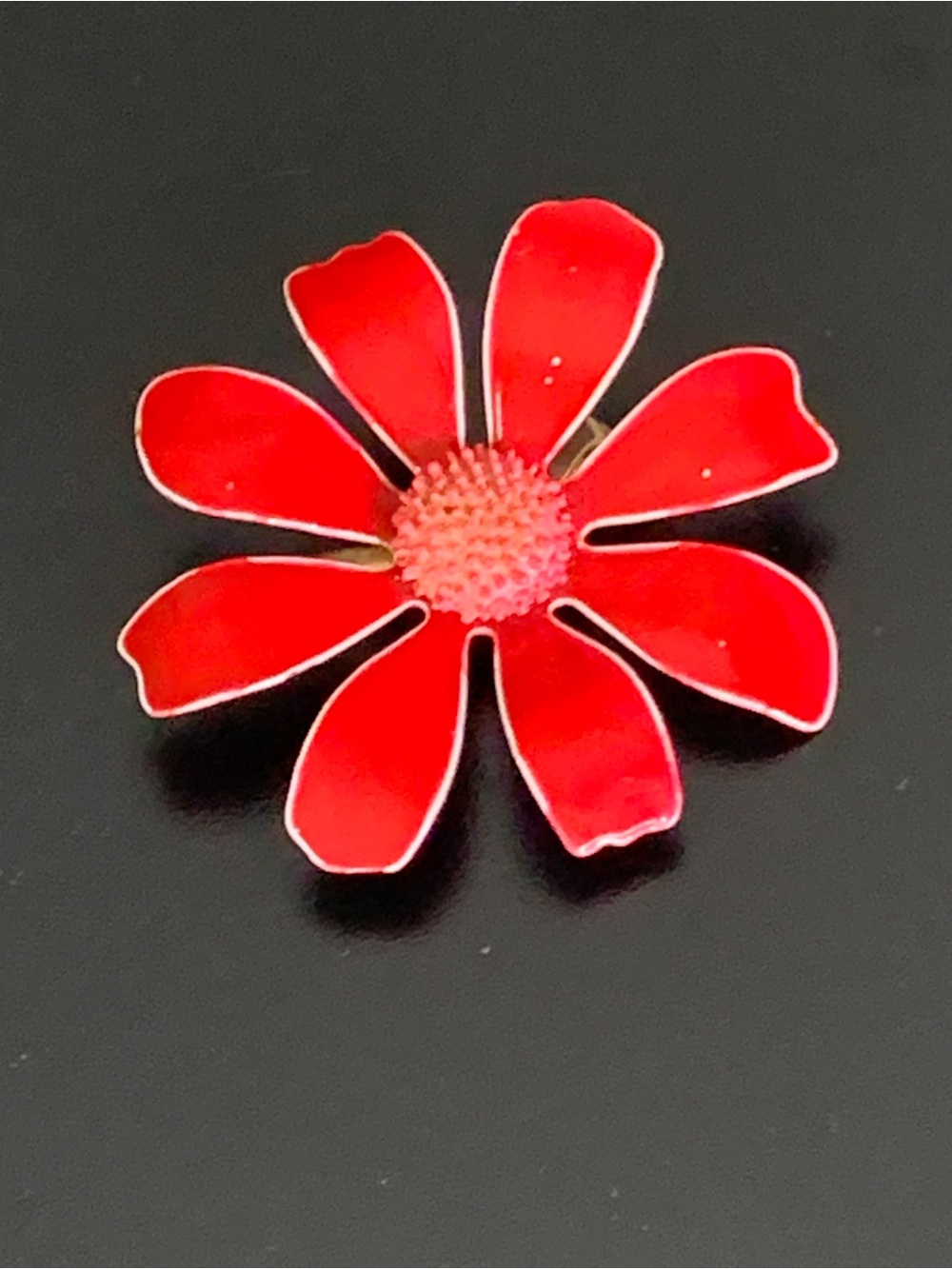 Vintage Enamel Daisy Flower Brooch Pin - Picture 3 of 8